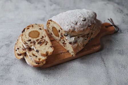 Ambachtelijke kerststol